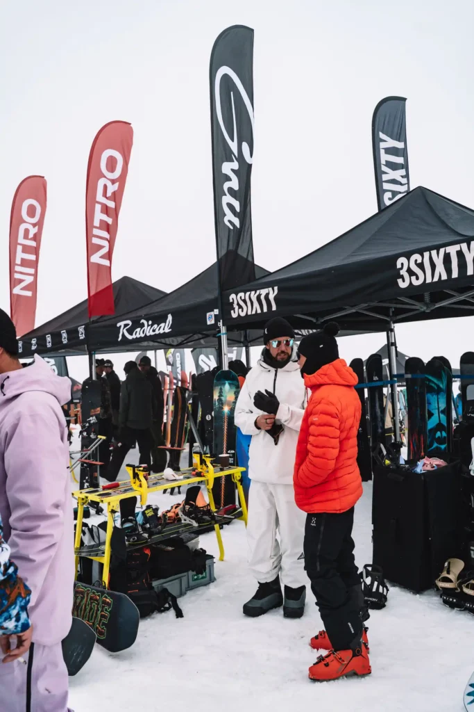 Die besten Snowboards und Splitboards 2025 – Testen bei den Freeride Days Engelberg -